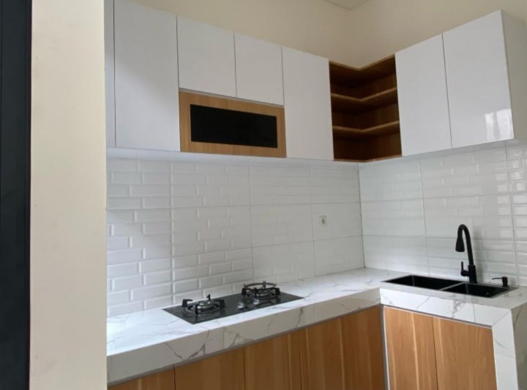 Hunian Modern 2 Lantai di Jakarta Timur (3)
